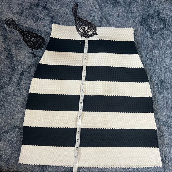 TouchMe High Waisted Black and White Pencil Skirt - Picture 8 of 8
